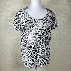 Vince Camuto Black and White Leopard‎ Print Short Sleeve Top L